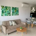 Moderno Apartamento A 5 Min De Casco Antiguo