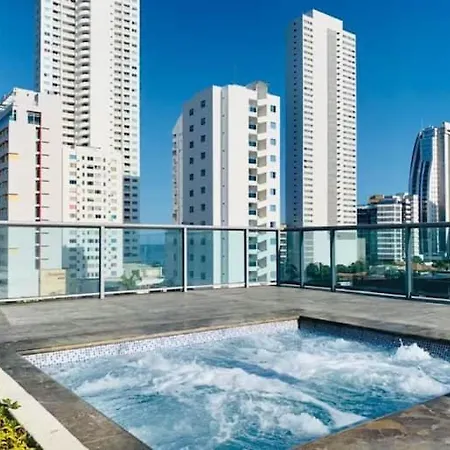 Moderno Apartamento A 5 Min De Casco Antiguo